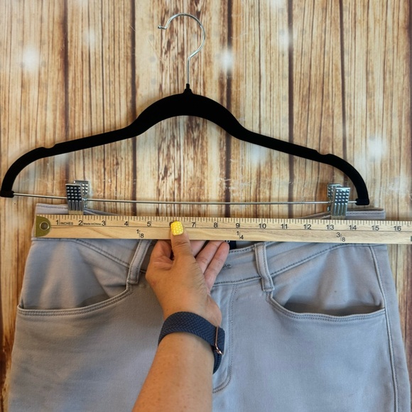 Gap Women’s Light Grey Mid Rise Skinny Pants Size 4 - Picture 3 of 11